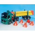Camion MB Actros transportator de tuburi cu macara