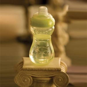 Cana "nevarsatoare" usor de tinut cu pai si capacel silicon Nuby 9819