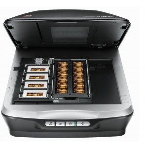Scanner Epson Perfection V500 Office, Film/Slide, A4,4800x9600 dpi, 48 bit, USB2.0 *  Технология Digital ICE для автоматического удаления следов пыли и царапин с пленок     * Сканирование стандартных 35-мм пленок, а также пленок и слайдов среднего формата
