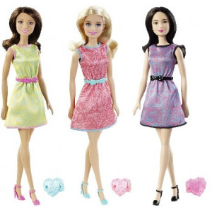 Mattel papusa Barbie pe tocuri