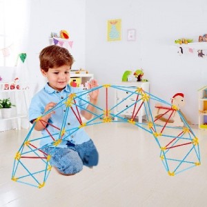HAPE-GEODESIC STRUCTURES